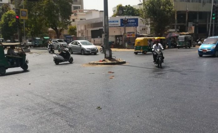 latest-news/ahmedabad-news/civic-issues/tar-on-the-stretch-of-recently-resurfaced-road-near-bhimjipura-melt