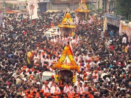The 141st Rath Yatra of Lord Jagannath commenced this morning in the city amid tight security as lakhs of devotees flocked to the 18km route